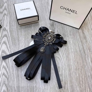 Cài áo đính đá qc23