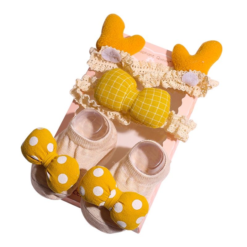 Set 3 Đôi Vớ Mềm Mại Dễ Thương Cho Bé