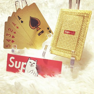 Bộ bài Supreme mạ vàng chống nước sang chảnh T7S23.3-2019
