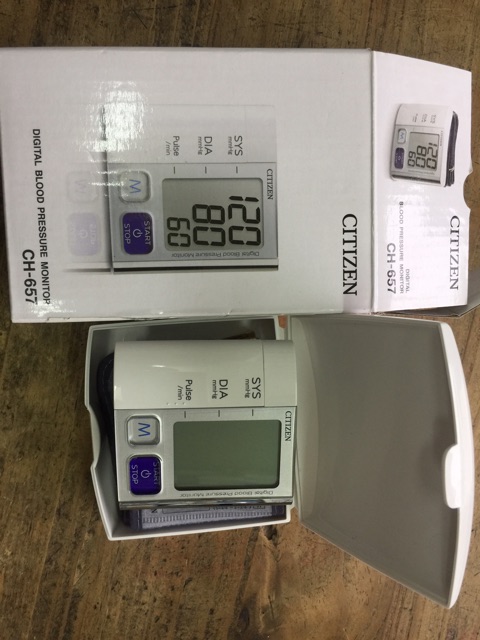 Máy đo huyết áp điện tử cổ tay CH-657