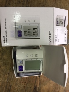 Máy đo huyết áp cổ tay Citizen CH-657