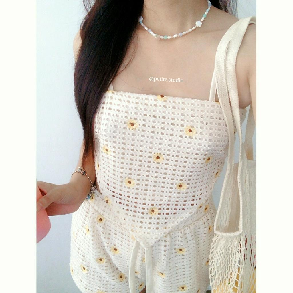 Set áo yếm hai dây dáng croptop và quần ngắn chất ren thêu hoa dành cho mùa hè