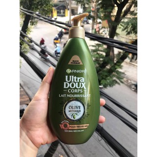 Dưỡng thể Garnier giá sale 50%: 300k/ chai 400ml