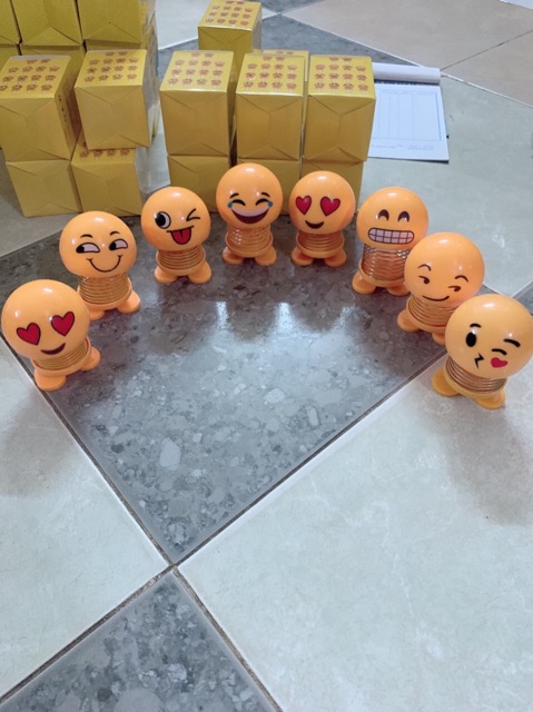 Con nhún lò xo emoji hình mặt cười - nhiều cảm xúc khác nhau
