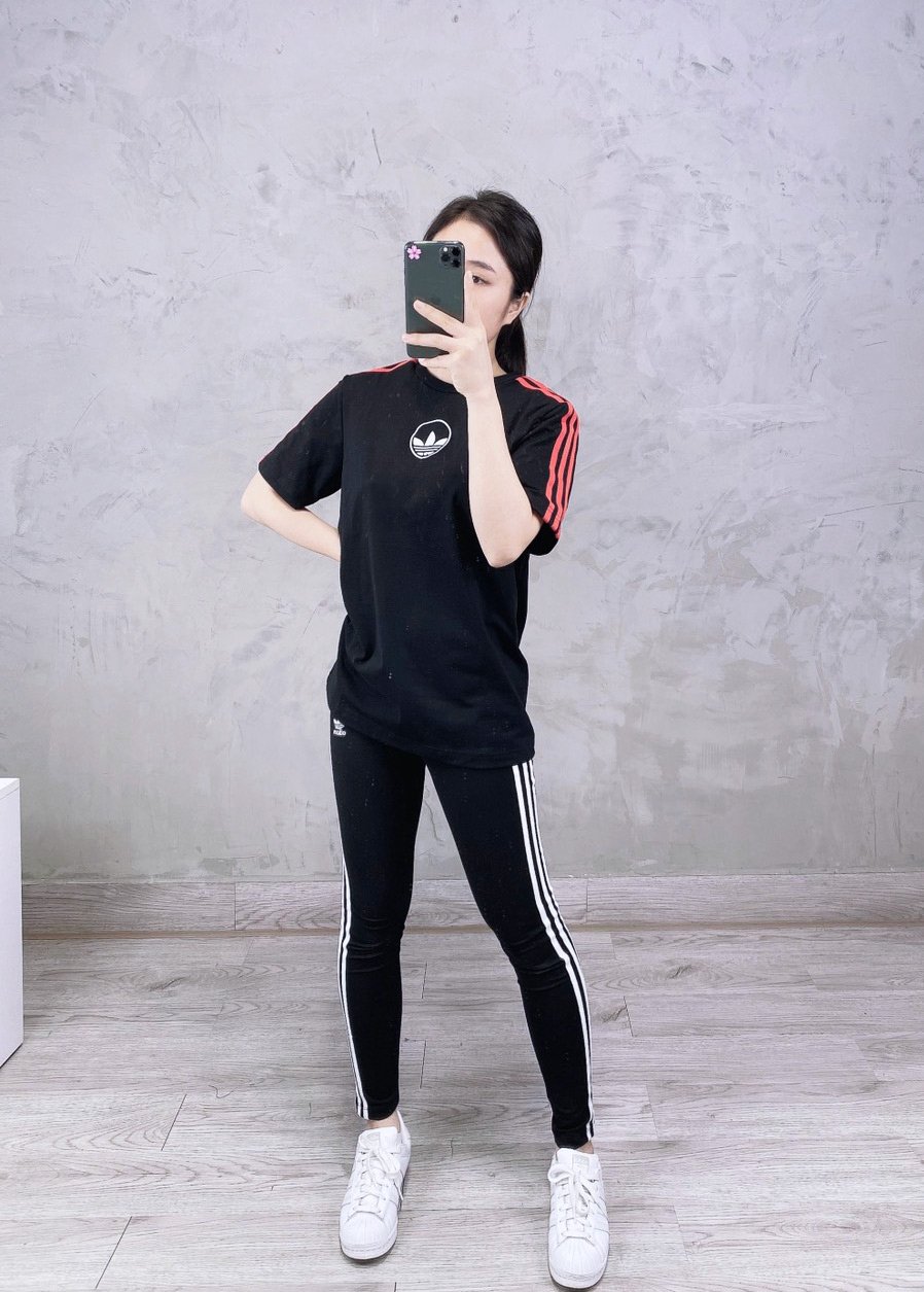 (HÀNG XUẤT XỊN) Áo das đen 3 sọc đỏ 1711 3-Stripes Circle Trefoil Tee  Made in Cambodia full tag code | BigBuy360 - bigbuy360.vn