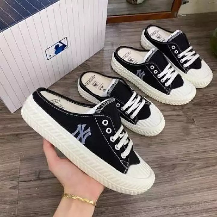 Giày sục thể thao ulzzang buộc dây đen trắng hot hit | BigBuy360 - bigbuy360.vn