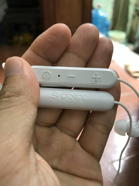 Tai nghe bluetooth Sony WI-C300