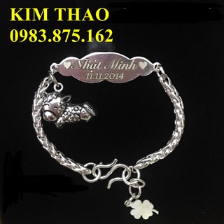 Vòng tay khắc tên treo con giáp cho bé