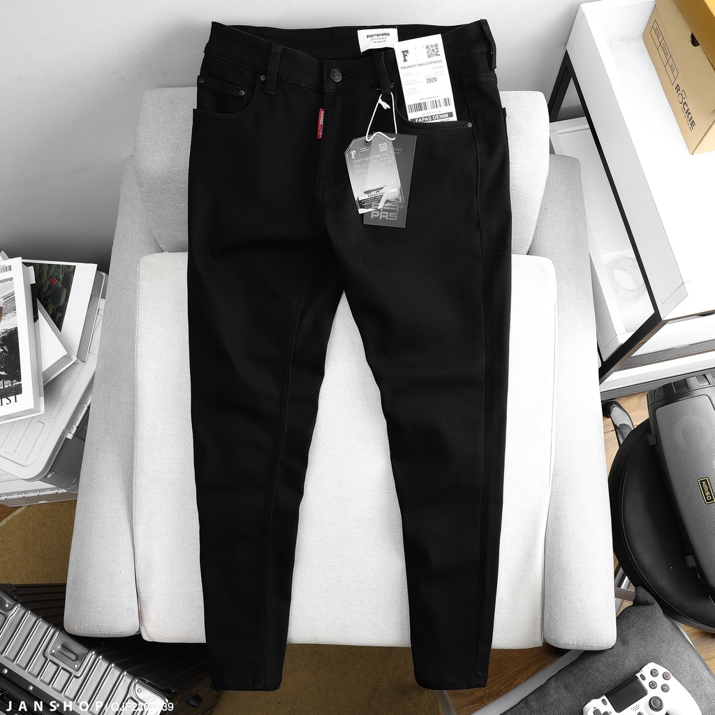 Quần Jean Tông Màu Đen Tuyền Lịch Lãm, Dễ Dàng Phối Đồ Với Thiết Kế Mới Dáng Skinny Ôm Co Giãn Thoả Mái Và Dễ Chịu