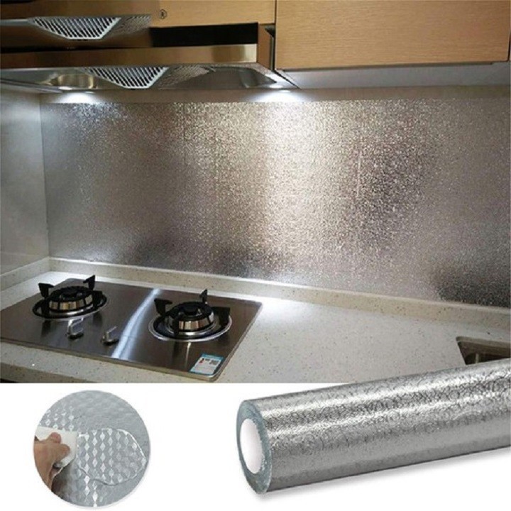 Cuộn giấy bạc dán bếp cách nhiệt, miếng decal dán tường nhà bếp chống thấm bền đẹp