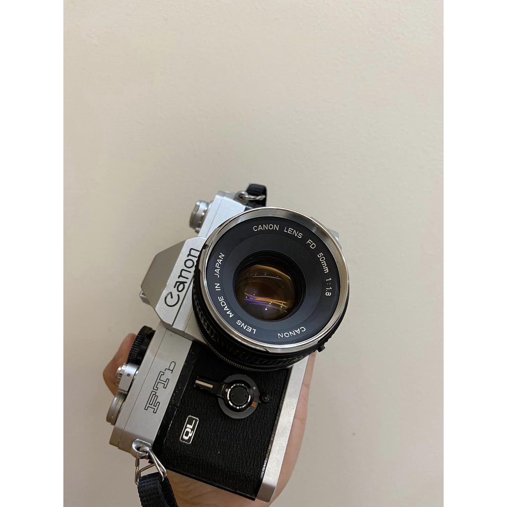 Máy ảnh film Canon FTb và lens 50mm f1.7