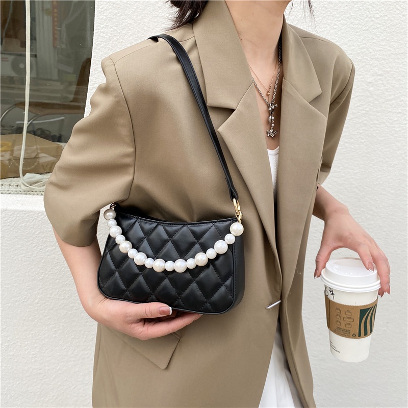 Túi xách nữ đeo vai trần chỉ trám kèm dây giả ngọc hàng hot hit Capucha T56