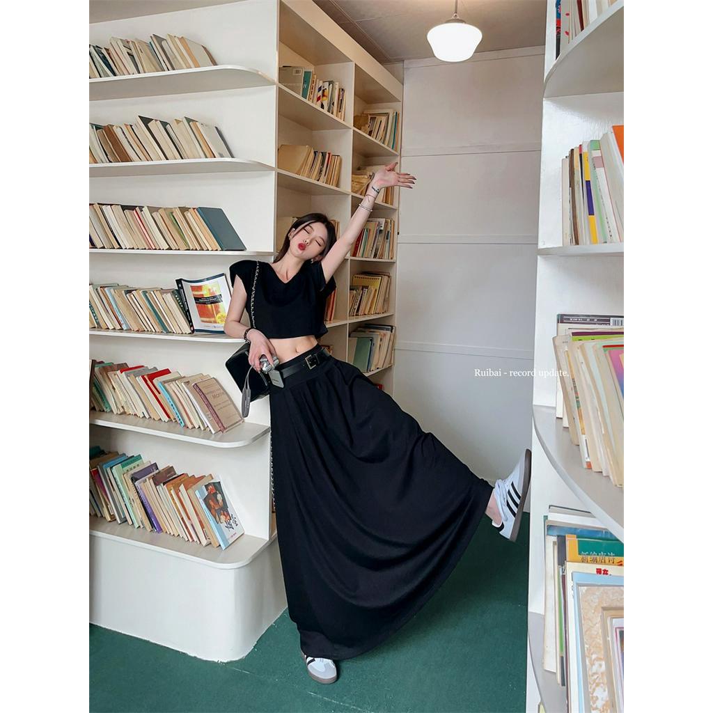 Bộ Áo Thun Cổ Chữ V + Chân Váy Dù Dáng Chữ A Phối Thắt Lưng Thời Trang 63142