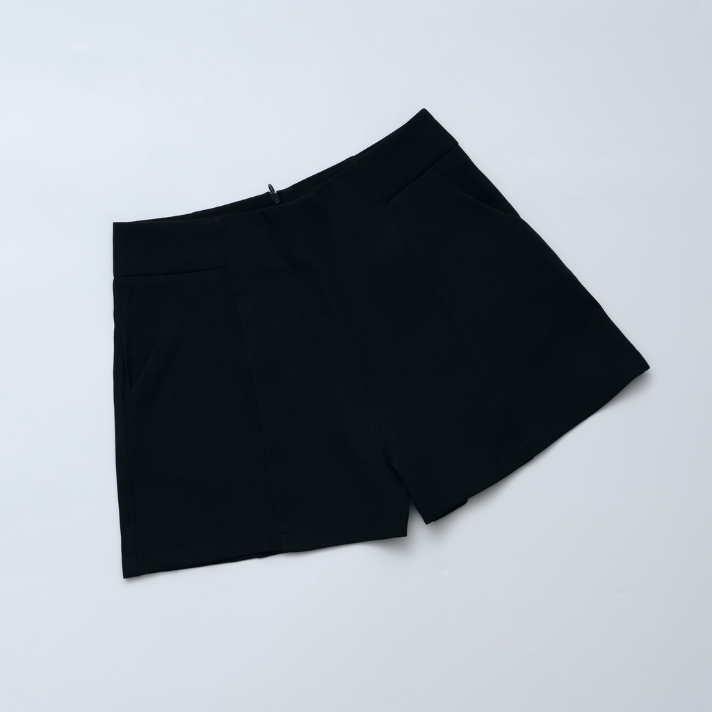 Quần Short Nữ HECCI Cạp Cao Màu Đen B404