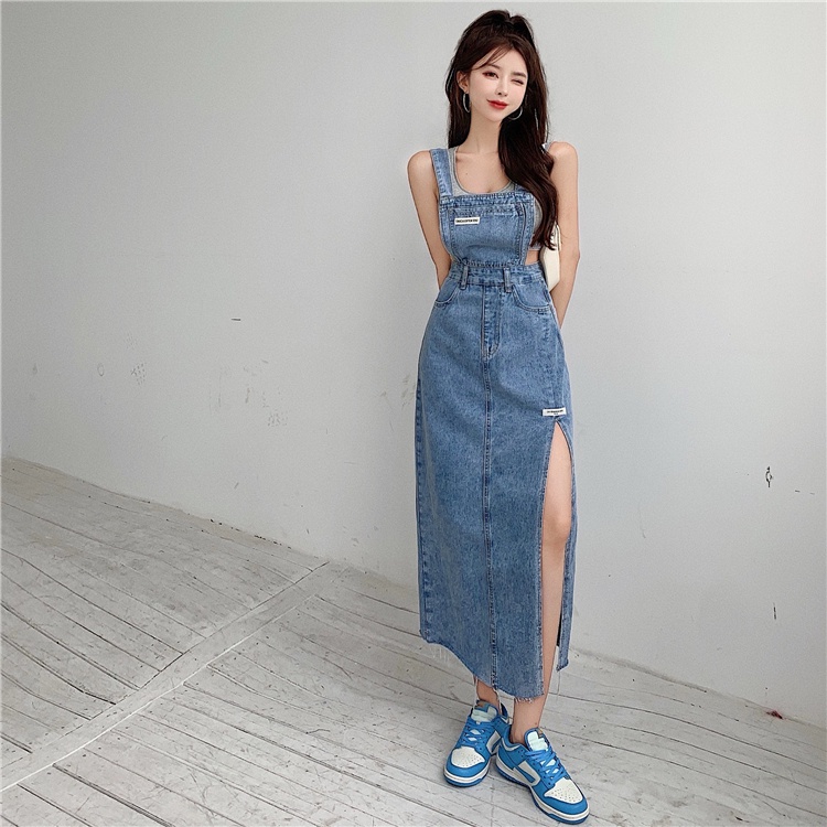 Đầm yếm denim xẻ tà phong cách cổ điển dành cho nữ