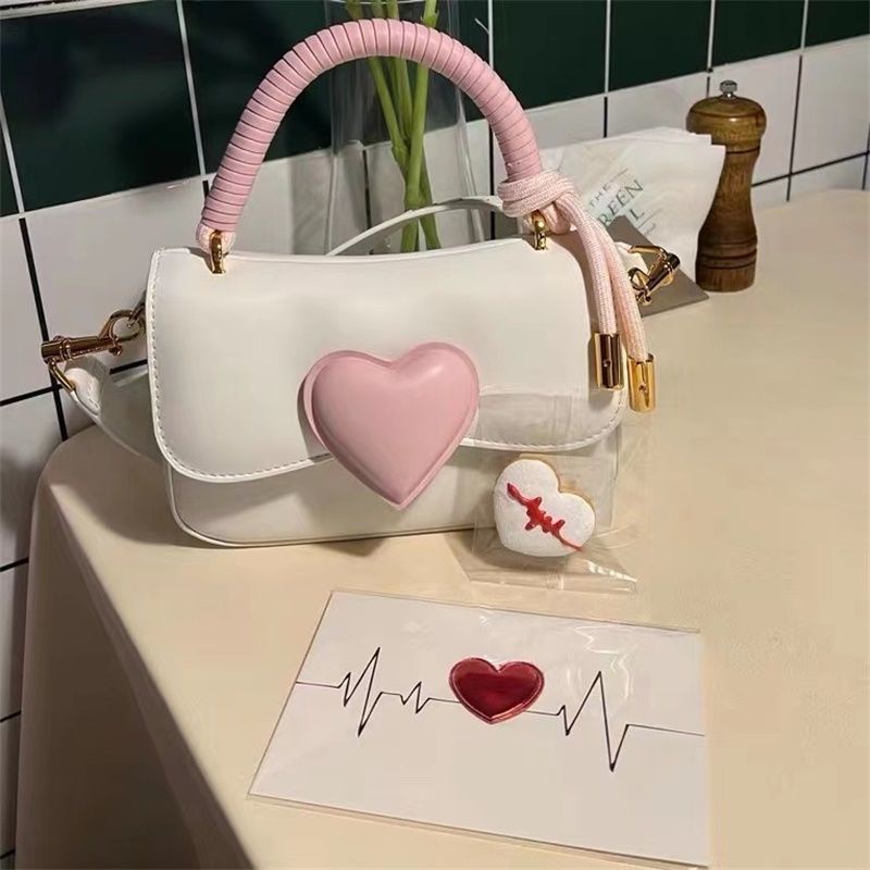 Túi đeo vai cầm tay tình yêu Túi ck nhỏ dệt màu hồng ngọt ngào Túi đeo chéo màu tương phản Túi đa năng cho nữ Túi đeo chéo hình trái tim Hàn Quốc túi cô gái ngọt ngào