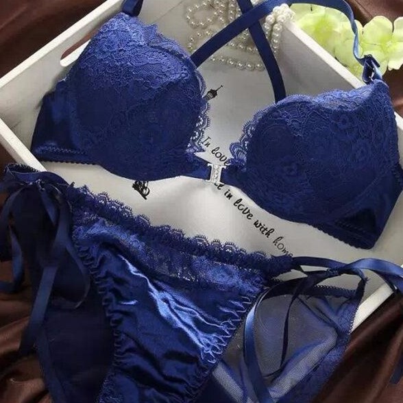 BỘ ĐỒ LÓT NỮ CÀI TRƯỚC KÈM MIẾNG ĐẨY NGỰC | BigBuy360 - bigbuy360.vn