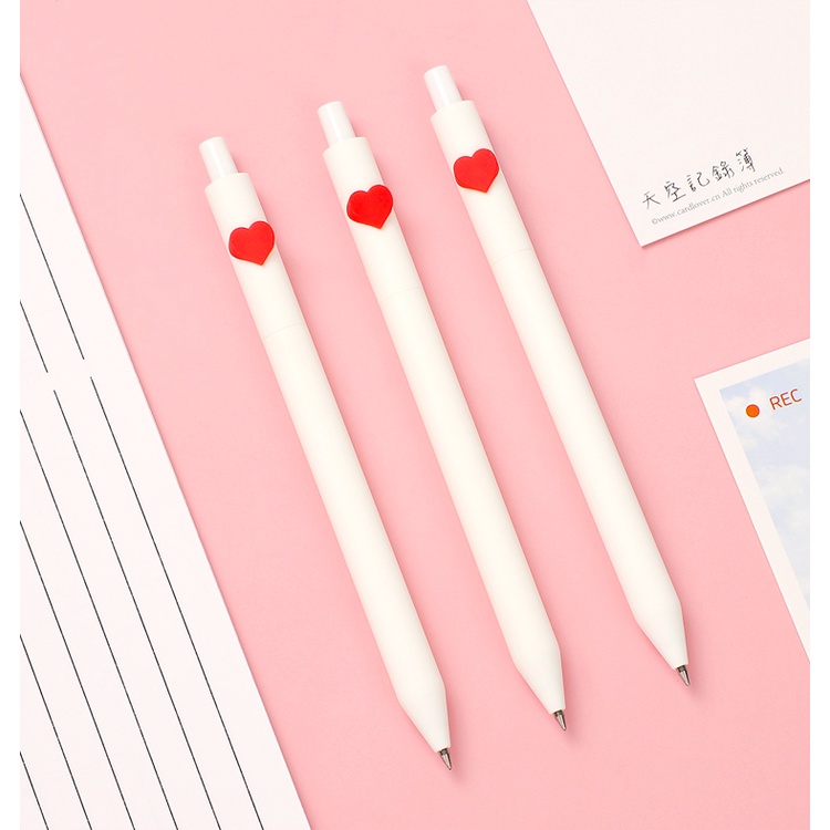 Bút Bi Mực Đen Ngòi 0.5mm Vỏ Nhựa Hình Trái Tim Dễ Thương