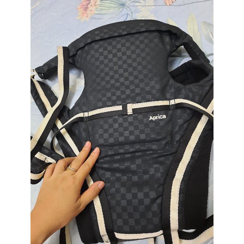 Địu Aprica pitta Black
