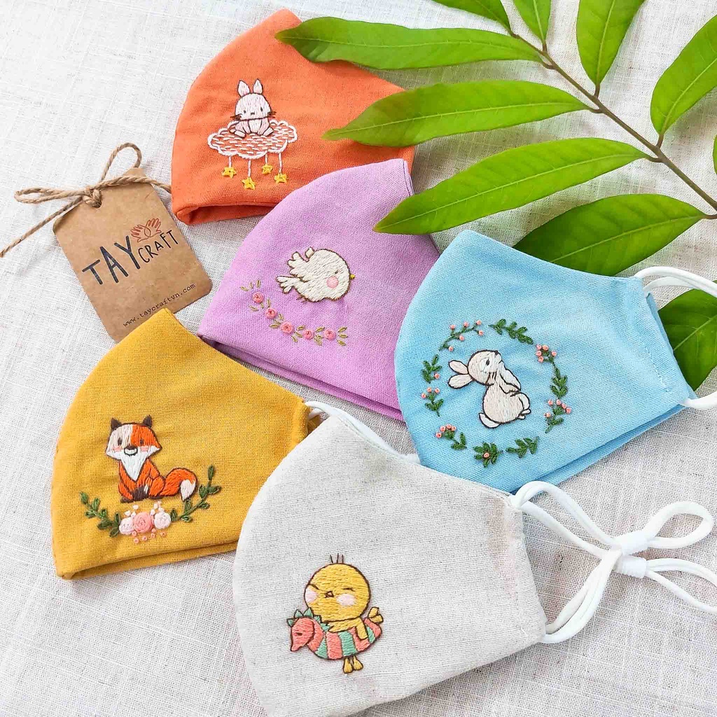 Khẩu trang linen thêu tay họa tiết động vật dễ thương (có nút tăng giảm dây)