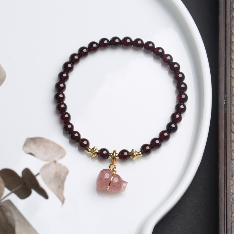 [Hàng Mới Về] Vòng Đeo Tay Đính Hạt Hình Trái Dâu Đơn Giản