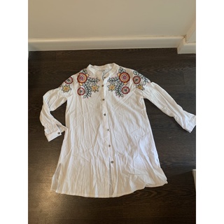 Thanh lý pass NEW ko tag áo sơmi cổ trụ linen trắng thêu hoa tay dài
