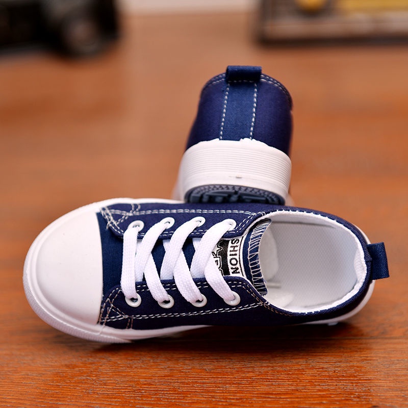 Giày Thể Thao Vải canvas Cổ Thấp Thoáng Khí Màu Trắng Đen Xinh Xắn Cho Bé