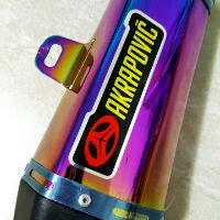 pô akrapovic gồm cổ pô