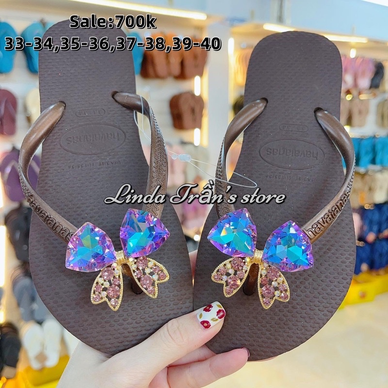 dép HVN trơn mix charm nơ tím