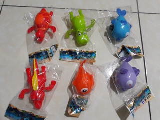 Combo 5 Thú bơi trong nước vặn dây cót cho bé