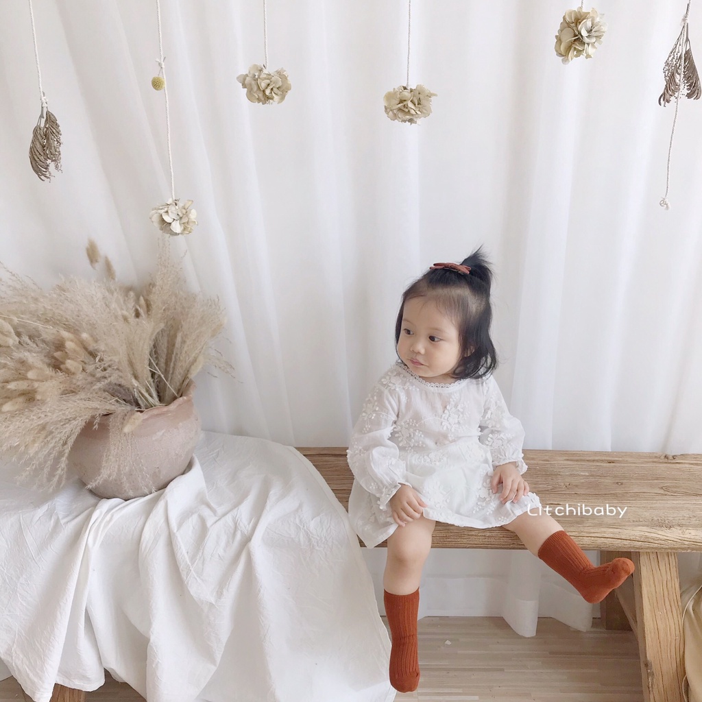 Bộ áo liền quần tay dài phối ren xinh xắn cho bé gái sơ sinh