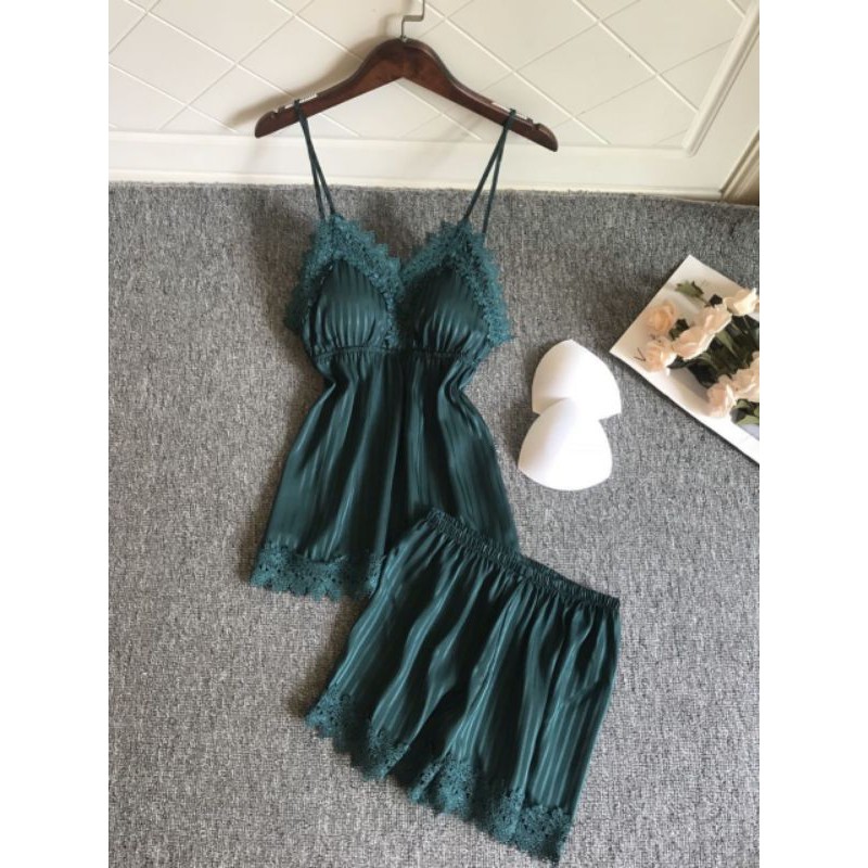 Bộ đồ ngủ lụa phối ren chất đẹp quyến rủ và sexy mã LM BVN001