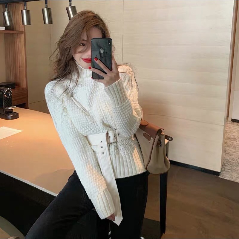Áo len cổ lọ kèm belt da