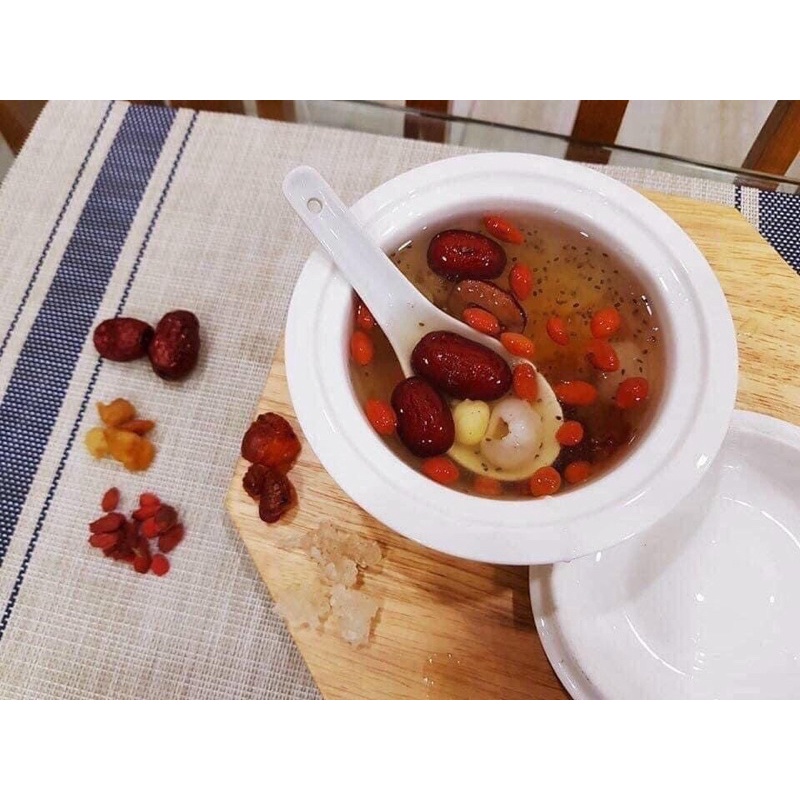 Táo đỏ Hàn Quốc hộp 1kg có túi xách