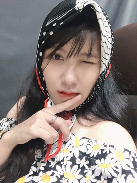 Khăn lụa vuông xếp li size 70x70cm Khăn bandana làm áo