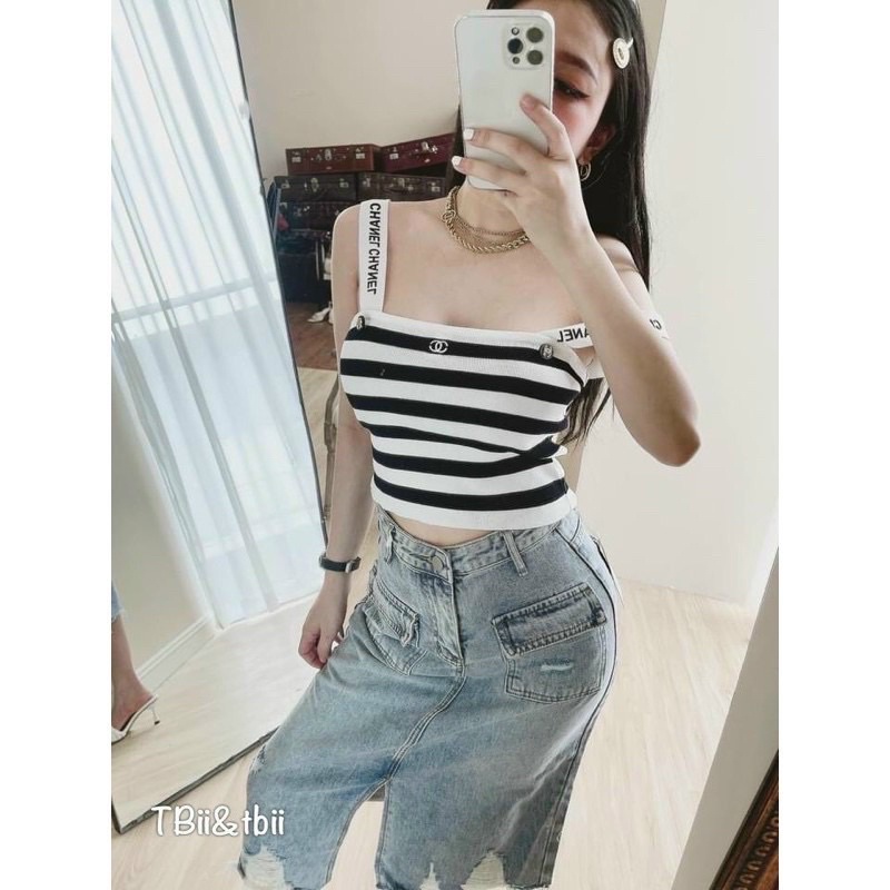 Áo len nữ mongtoghi hai dây chữ, màu đen trắng chất chơi