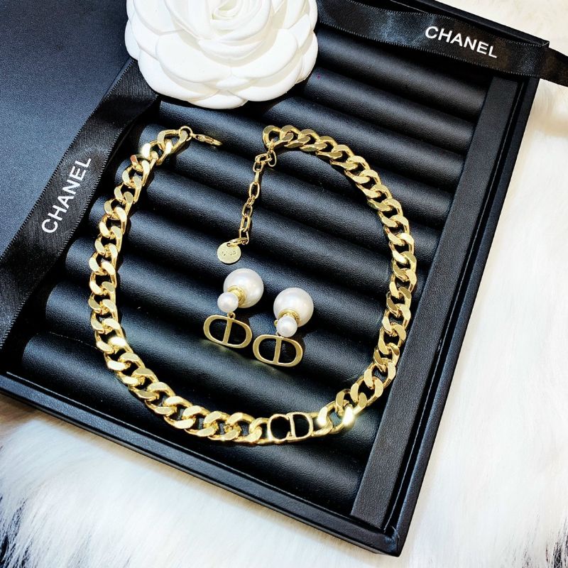 SET VÒNG CỔ & BÔNG TAI CD