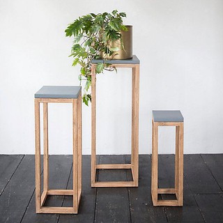 Kệ gỗ đựng chậu cây Tranhome