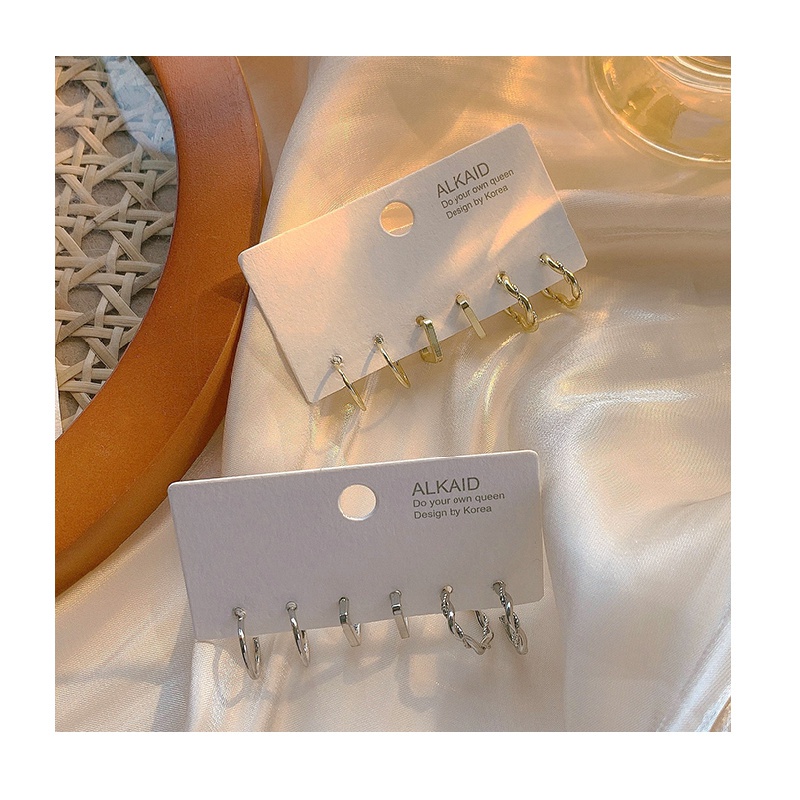 Bông tai nhỏ nhắn kiểu dáng đơn giản trang nhã