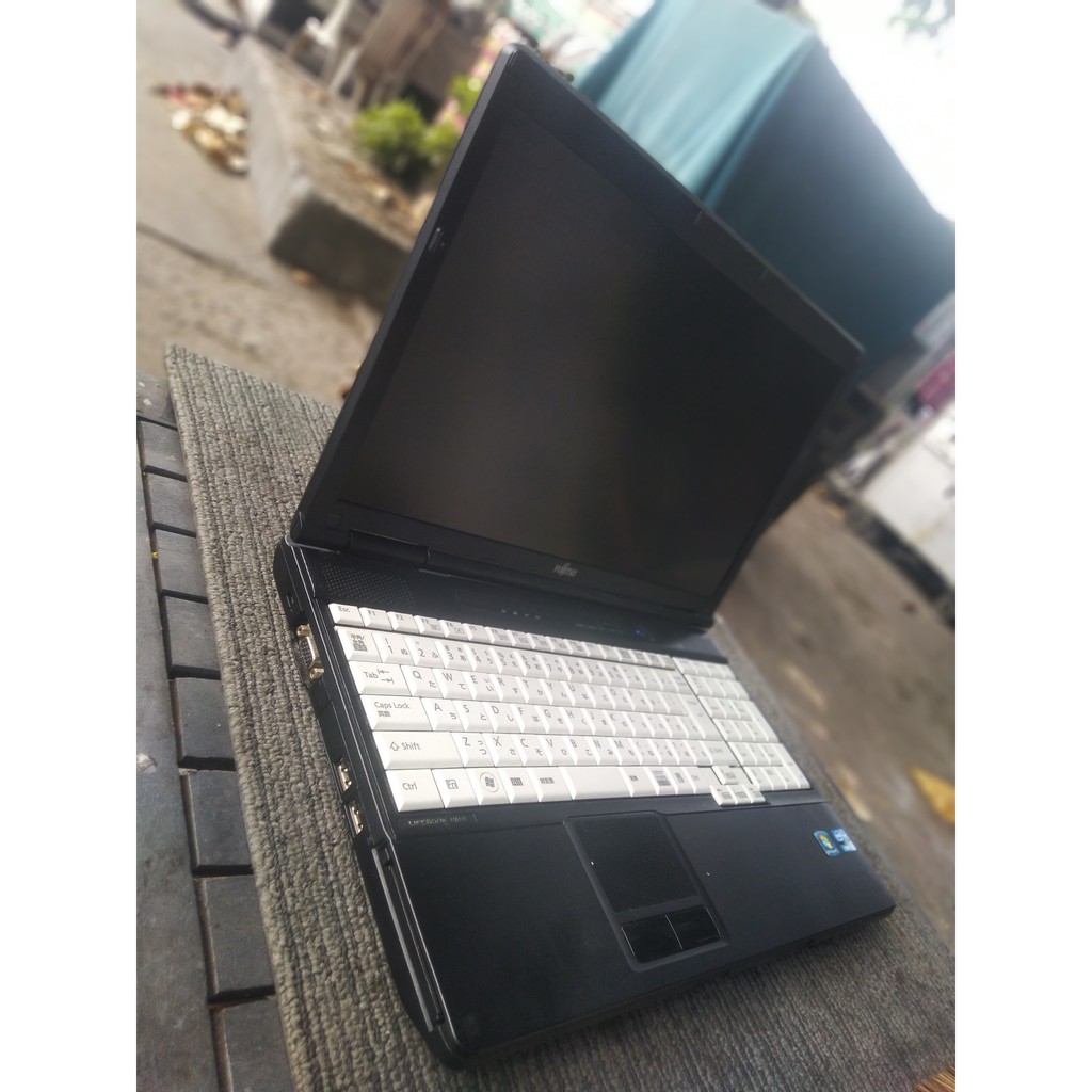 Laptop chuẩn Nhật FUJITSU Cori5 2520M, Ram 4G, HDD 320G, Màn hình 15.6inch | BigBuy360 - bigbuy360.vn