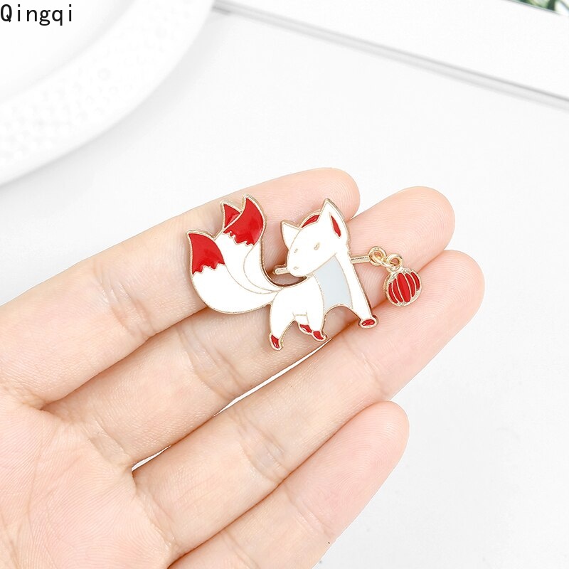 Ghim cài áo Miss Zoe hình cáo chín đuôi thời trang cá tính