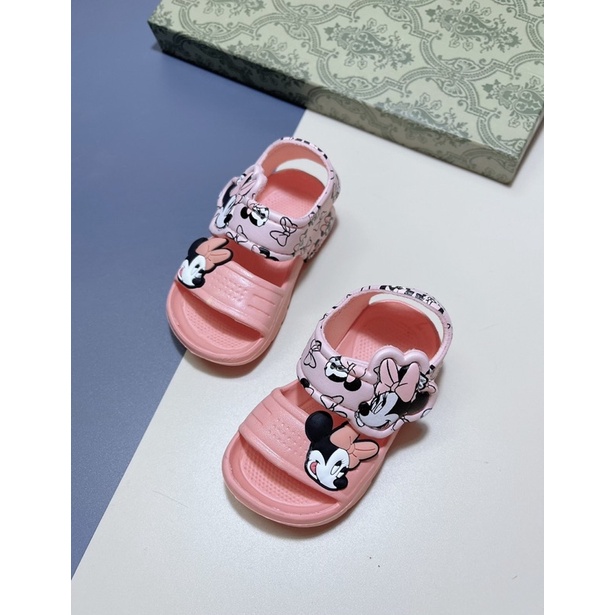 Xăng đan xốp trẻ em