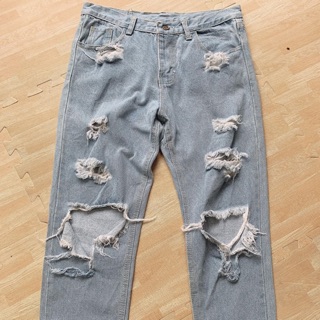 Quần bò baggy rách