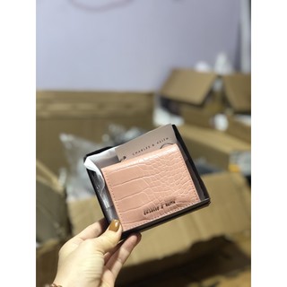 Ví 5c màu hồng nude