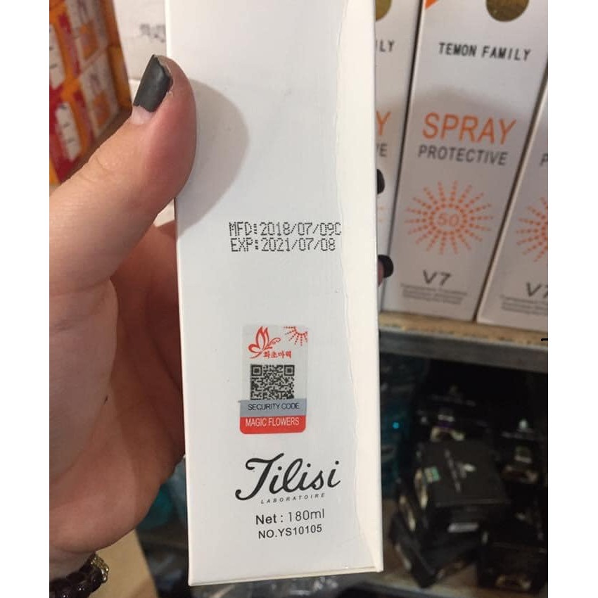 Xịt chống nắng Sun Screen V7 Magic Flowers