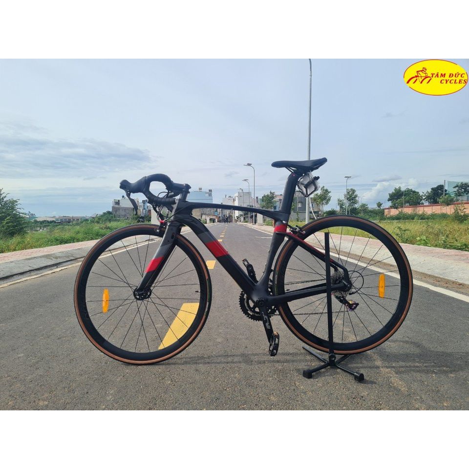 xe đạp đua twitter cyclone pro