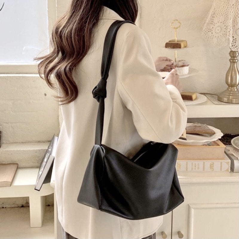 Túi xách Bymood đi học KNOT dáng hộp đeo chéo đeo vai to rộng, thiết kế quai da thắt nút thời trang Hàn Quốc