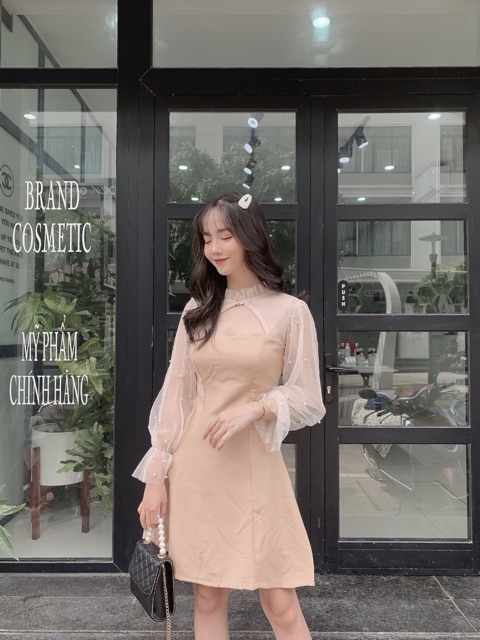 [Mã FAGREEN245 giảm 10% tối đa 30K đơn 99K] đầm khoét ngực tay voan đính ngọc Đầm dự tiệc Jna Official | BigBuy360 - bigbuy360.vn