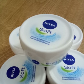 Kem dưỡng da Nivea Soft 200ml (Hàng xách tay Đức)