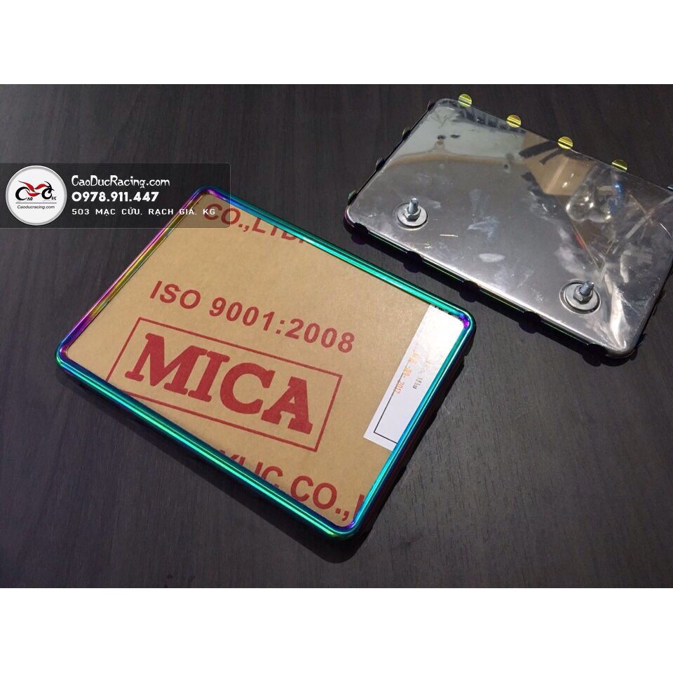 Khung biển số loại 1 Titan - vàng - 7 màu - Full bộ cả mica và viền màu